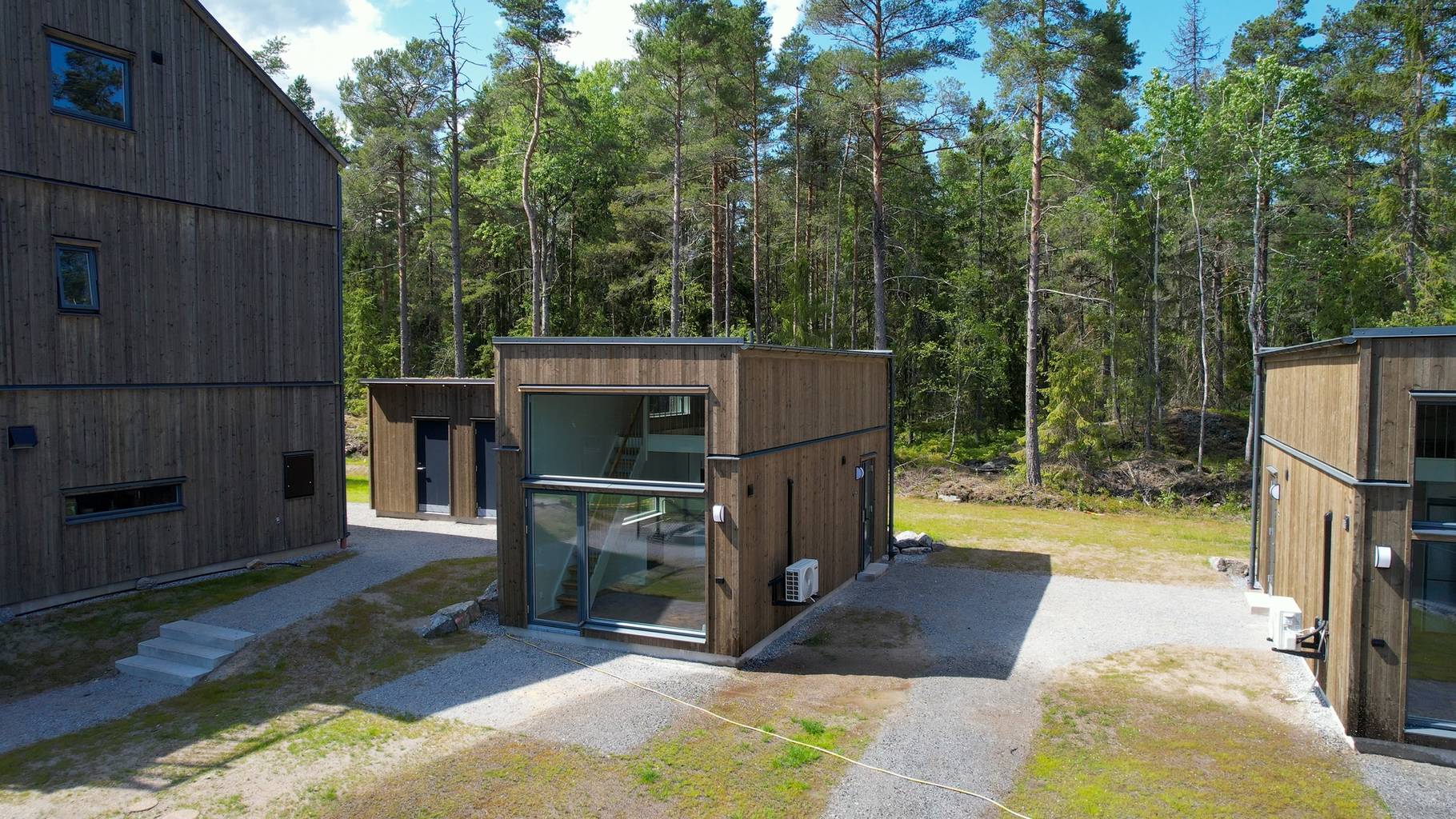Parhus på Brf Ängsvyn 2 - Unika bostäder i en naturnära miljö och gångavstånd till nya Vegastaden Vega/ Hermanstorp Haninge kommun - bild 9
