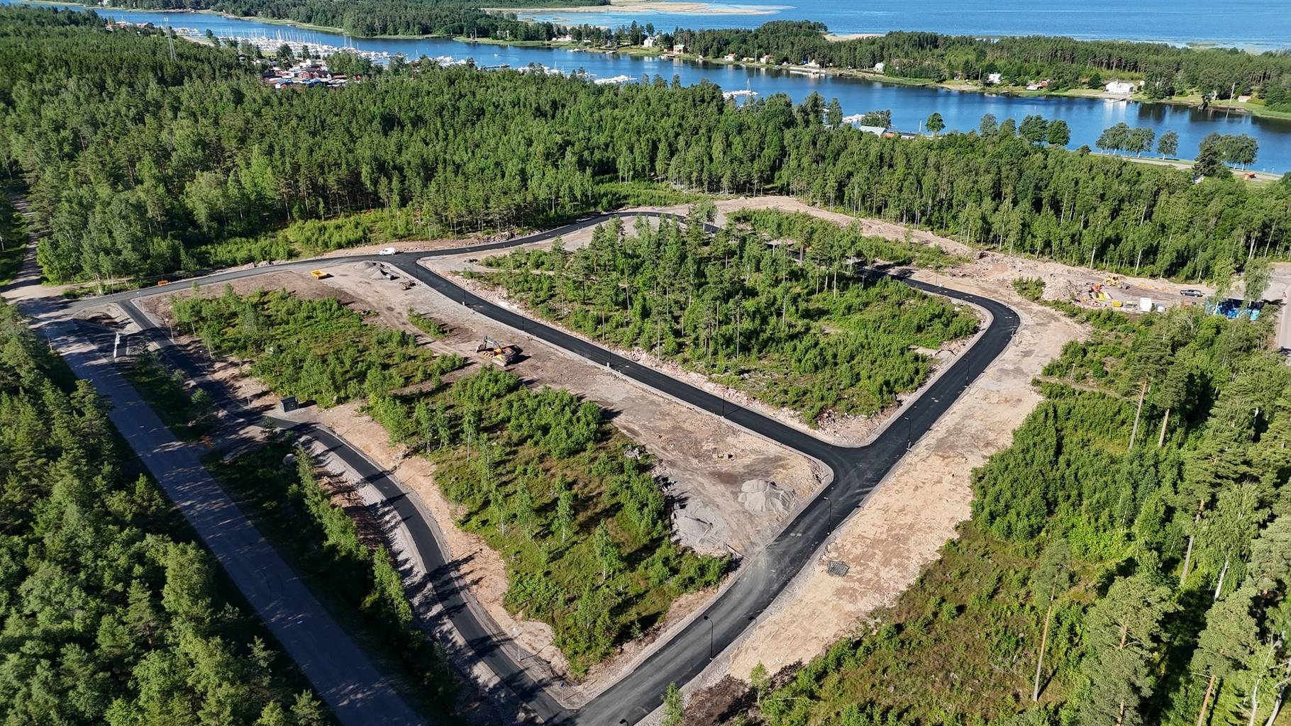 Tomt på Bygg din framtid på sjönära och moderna tomter i naturskön miljö Södra Sörkastet Kristinehamns kommun - bild 3